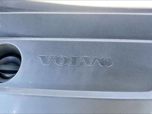 Used 2024 Volvo XC40 B5 Core AWD/4WD image 31