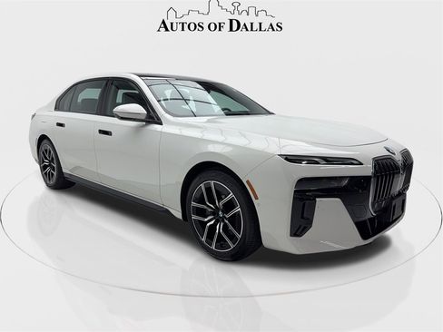 Used 2025 BMW 740i w/ Premium Package image 2