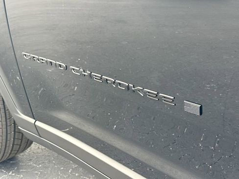 New 2026 Jeep Grand Cherokee 4WD image 19