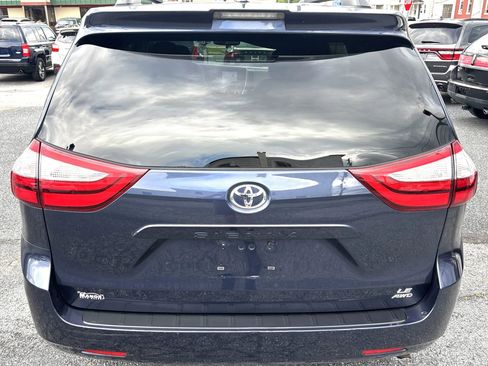 Used 2018 Toyota Sienna LE AWD/4WD image 34