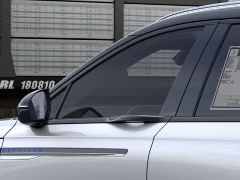 New 2026 Lincoln Nautilus Reserve image 20