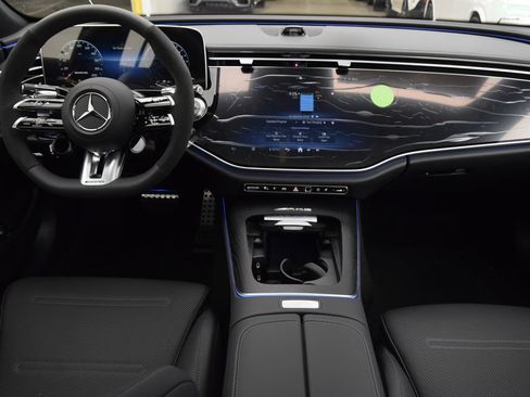 New 2026 Mercedes-Benz E 53 AMG e 4MATIC Sedan image 20