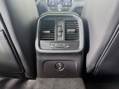 Certified 2023 Porsche Macan Turbo AWD/4WD image 21