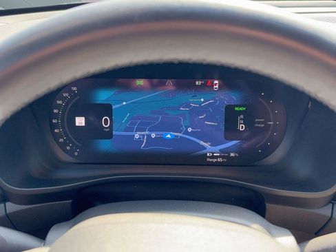 Certified 2023 Volvo C40 P8 Recharge Ultimate image 18