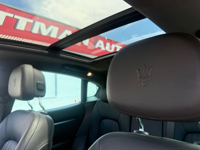 Used 2020 Maserati Levante S AWD/4WD image 40