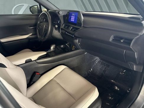 Certified 2025 Lexus UX 300h UX 300h F SPORT Design image 29