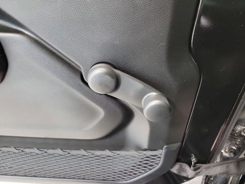 Used 2019 Jeep Wrangler Sport image 40