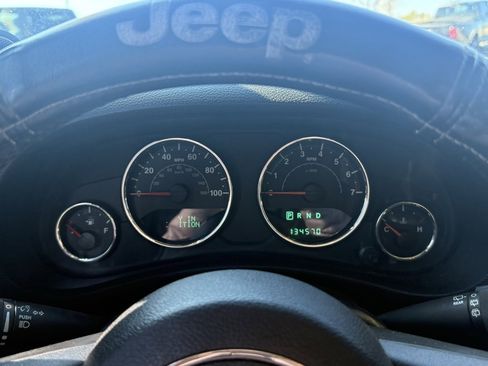 Used 2014 Jeep Wrangler Unlimited Sahara w/ Dual Top Group image 18