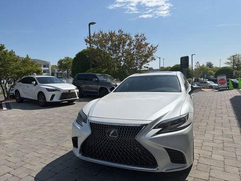 Used 2018 Lexus LS 500 w/ Interior Upgrade Package RWD image 27