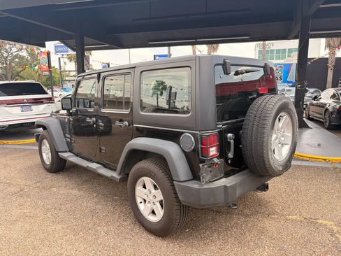 Used 2015 Jeep Wrangler Unlimited Sport AWD/4WD image 2