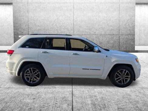 Used 2020 Jeep Grand Cherokee Overland image 2