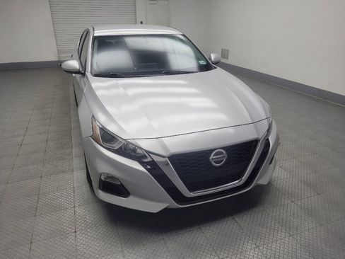 Used 2019 Nissan Altima 2.5 S FWD image 14