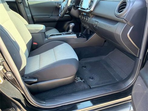 Used 2022 Toyota Tacoma TRD Sport image 13