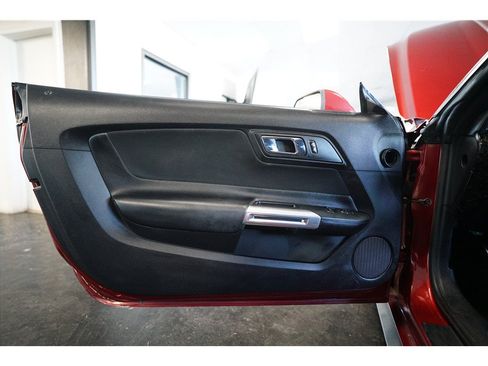 Used 2016 Ford Mustang Coupe RWD image 13