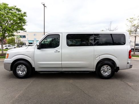 Used 2016 Nissan NV 3500 SL RWD image 12