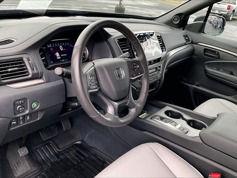 Used 2025 Honda Passport EX-L image 14
