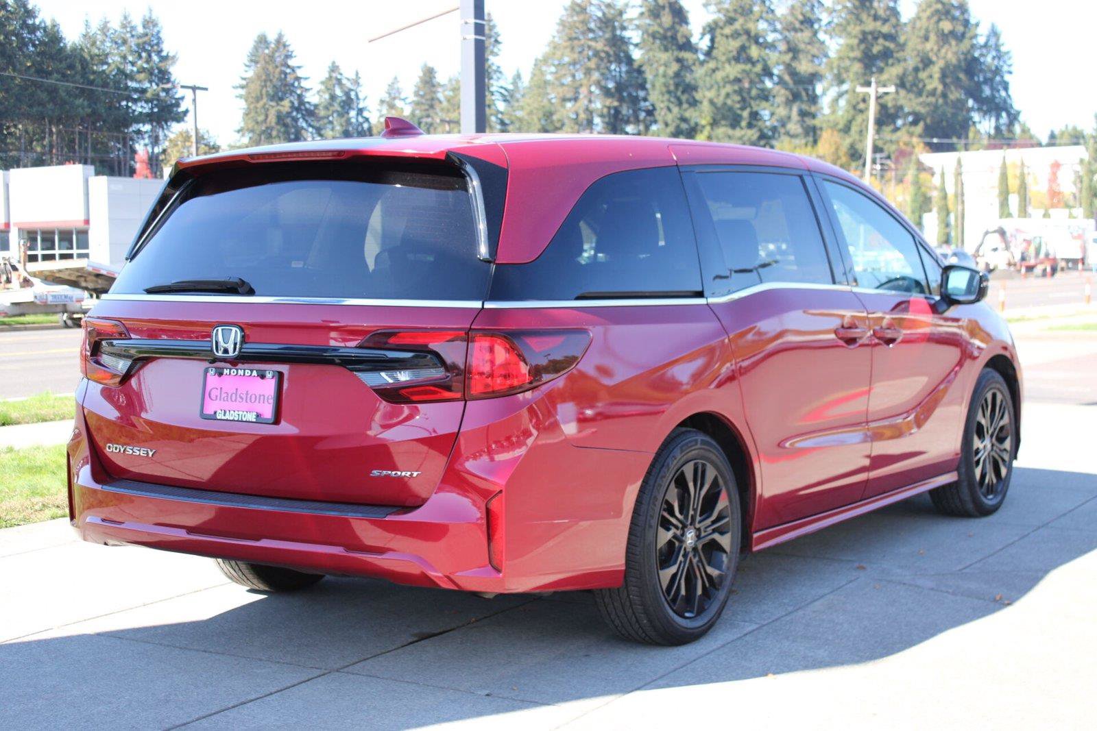 Used 2025 Honda Odyssey Sport-L image 5