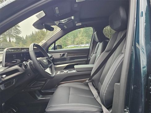 New 2026 Cadillac Vistiq Luxury image 23