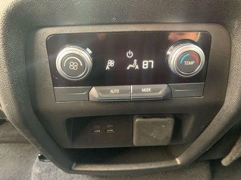 Used 2025 GMC Acadia Elevation image 17