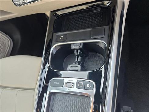 Certified 2025 Mercedes-Benz GLB 250 image 17