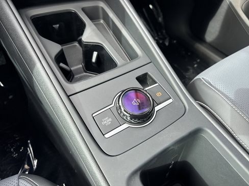 New 2026 Volkswagen Tiguan SE image 22