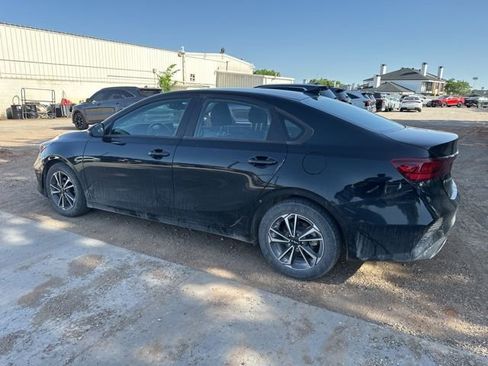 Used 2024 Kia Forte LXS w/ LXS Technology Package FWD image 12