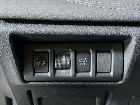 Used 2020 Subaru Outback Touring w/ Popular Package #2 AWD/4WD image 17