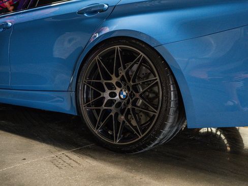 Used 2018 BMW M3 RWD image 19