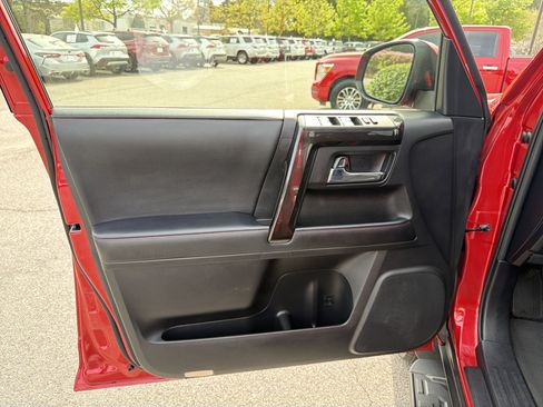 Used 2024 Toyota 4Runner TRD Off-Road image 21