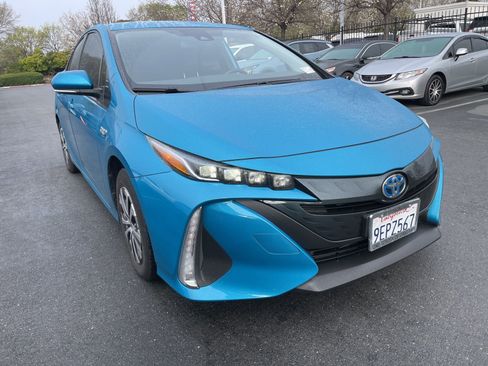 Used 2022 Toyota Prius Prime XLE image 1