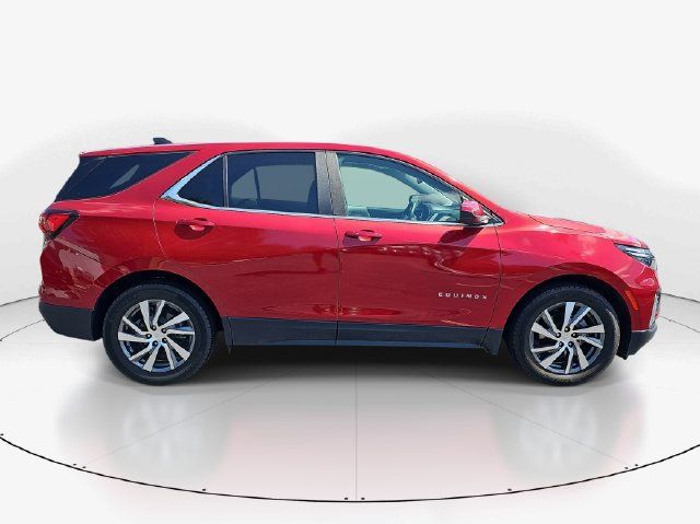 Used 2023 Chevrolet Equinox LT FWD image 2