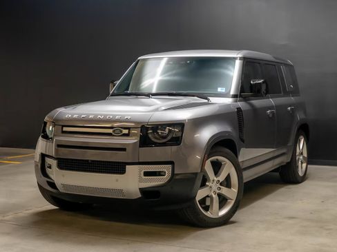 Used 2024 Land Rover Defender 110 SE AWD/4WD image 1