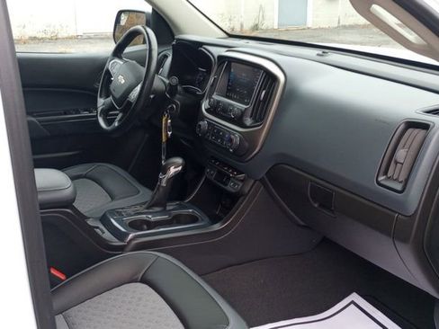 Used 2022 Chevrolet Colorado Z71 image 12