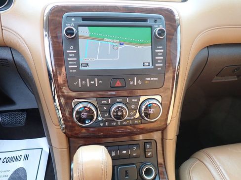 Used 2017 Buick Enclave Premium w/ Experience Buick Package FWD image 10