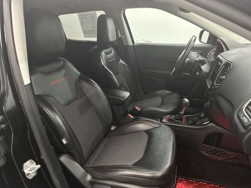 Used 2019 Jeep Compass Trailhawk AWD/4WD image 26