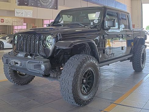 Used 2021 Jeep Gladiator Sport AWD/4WD image 2