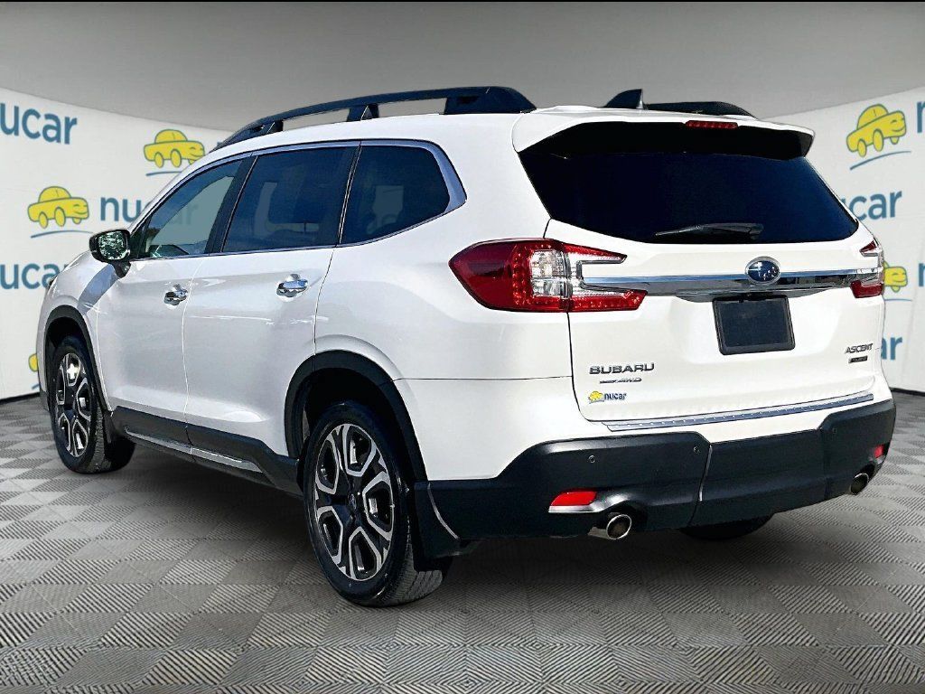 Used 2024 Subaru Ascent Touring AWD/4WD image 4