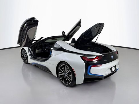 Used 2019 BMW i8 Roadster AWD/4WD image 38