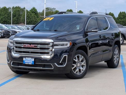 Used 2021 GMC Acadia SLT w/ Technology Package AWD/4WD image 2