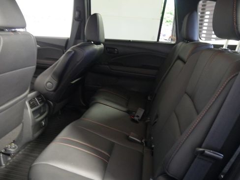 Used 2023 Honda Passport TrailSport image 13