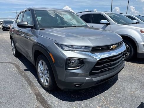 Used 2021 Chevrolet TrailBlazer LS FWD image 4