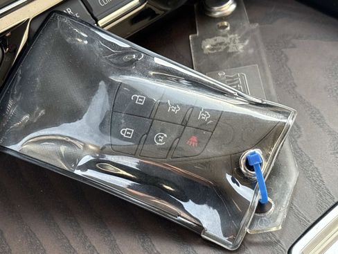 Used 2021 GMC Yukon XL Denali w/ Denali Premium Package image 38