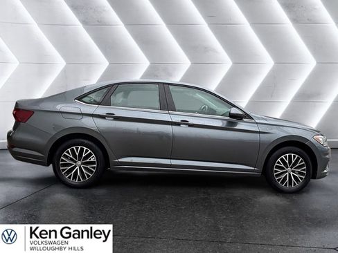 Certified 2021 Volkswagen Jetta FWD image 5