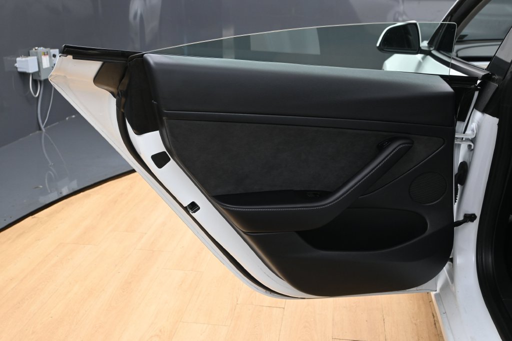 Used 2023 Tesla Model 3 Standard Range RWD image 37