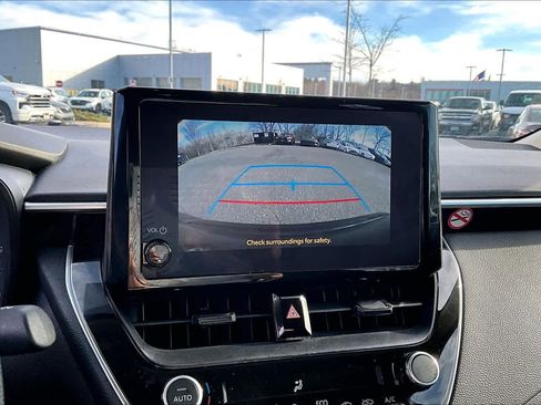 Used 2024 Toyota Corolla LE image 27