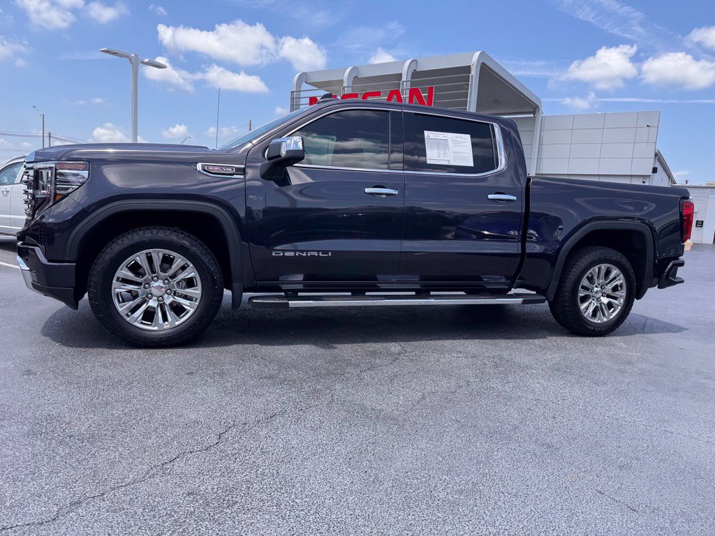 Used 2022 GMC Sierra 1500 Denali AWD/4WD image 2