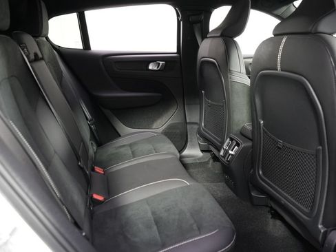 Used 2023 Volvo C40 P8 Recharge Ultimate AWD/4WD image 18