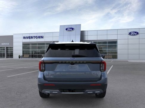New 2026 Ford Explorer Active w/ Active Comfort Package RWD image 30