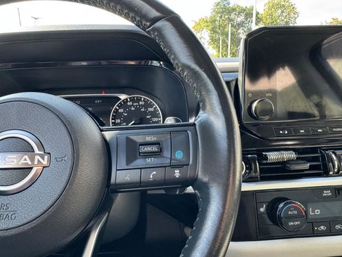 Used 2022 Nissan Pathfinder SL w/ SL Premium Package image 30