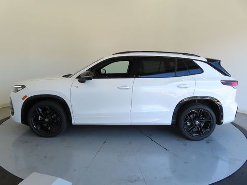 New 2026 Volkswagen Tiguan SE R-Line image 8